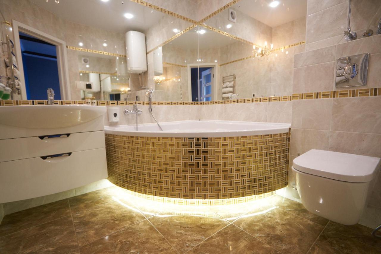 Boutique Apartment Kremenchuk Bagian luar foto