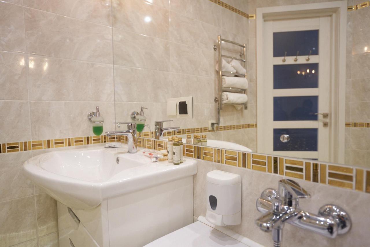 Boutique Apartment Kremenchuk Bagian luar foto