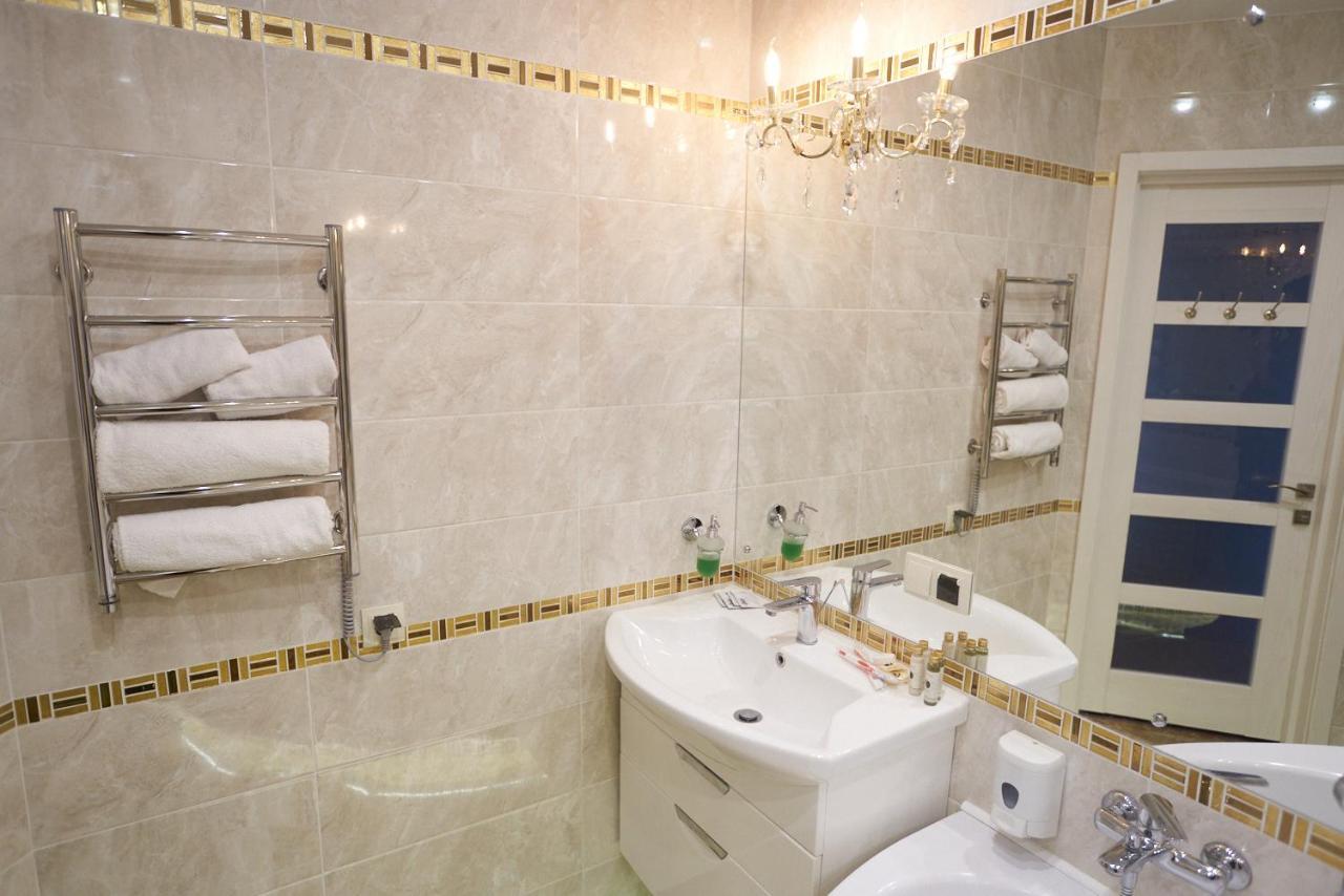 Boutique Apartment Kremenchuk Bagian luar foto